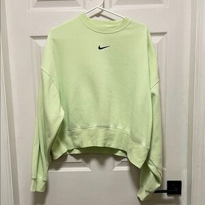Nike | Essential | Crewneck | Crop | Oversized | Celery Green Sweatshirt |Size S